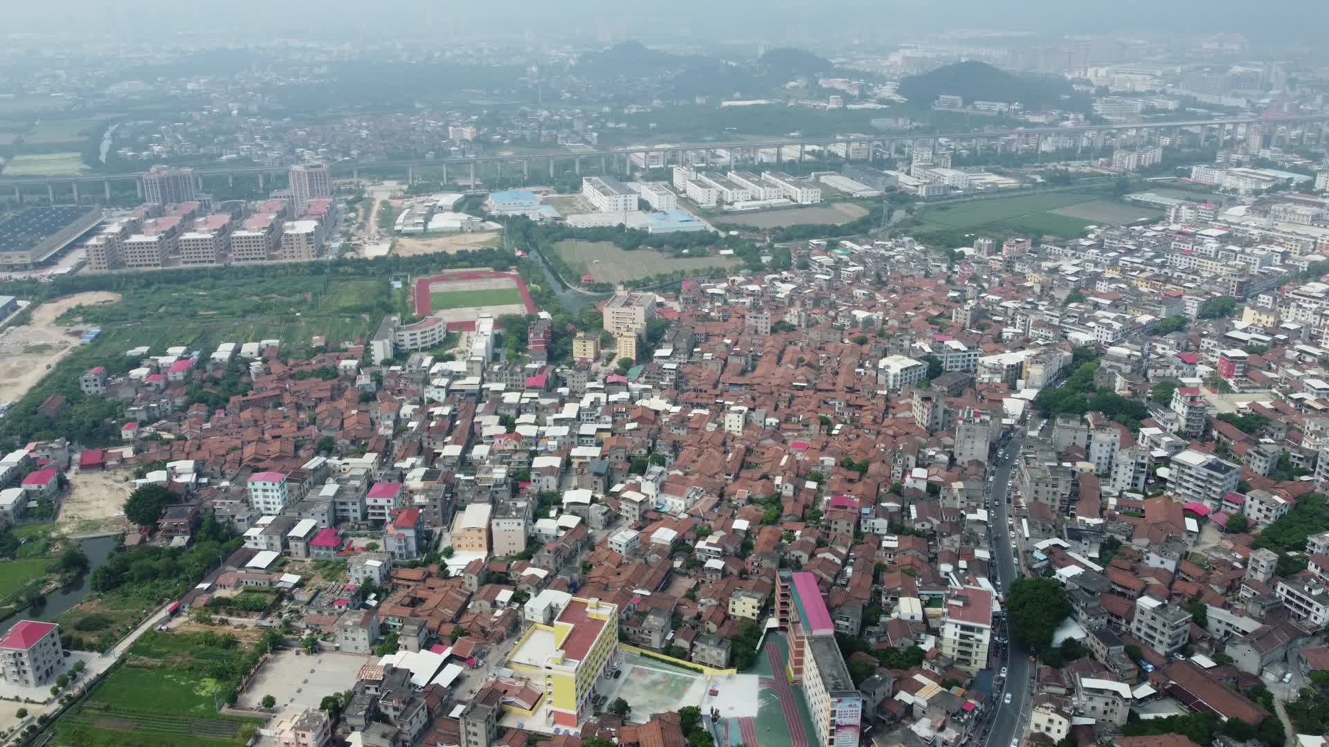 航拍莆田市梧塘镇风景4K实拍视频视频的预览图