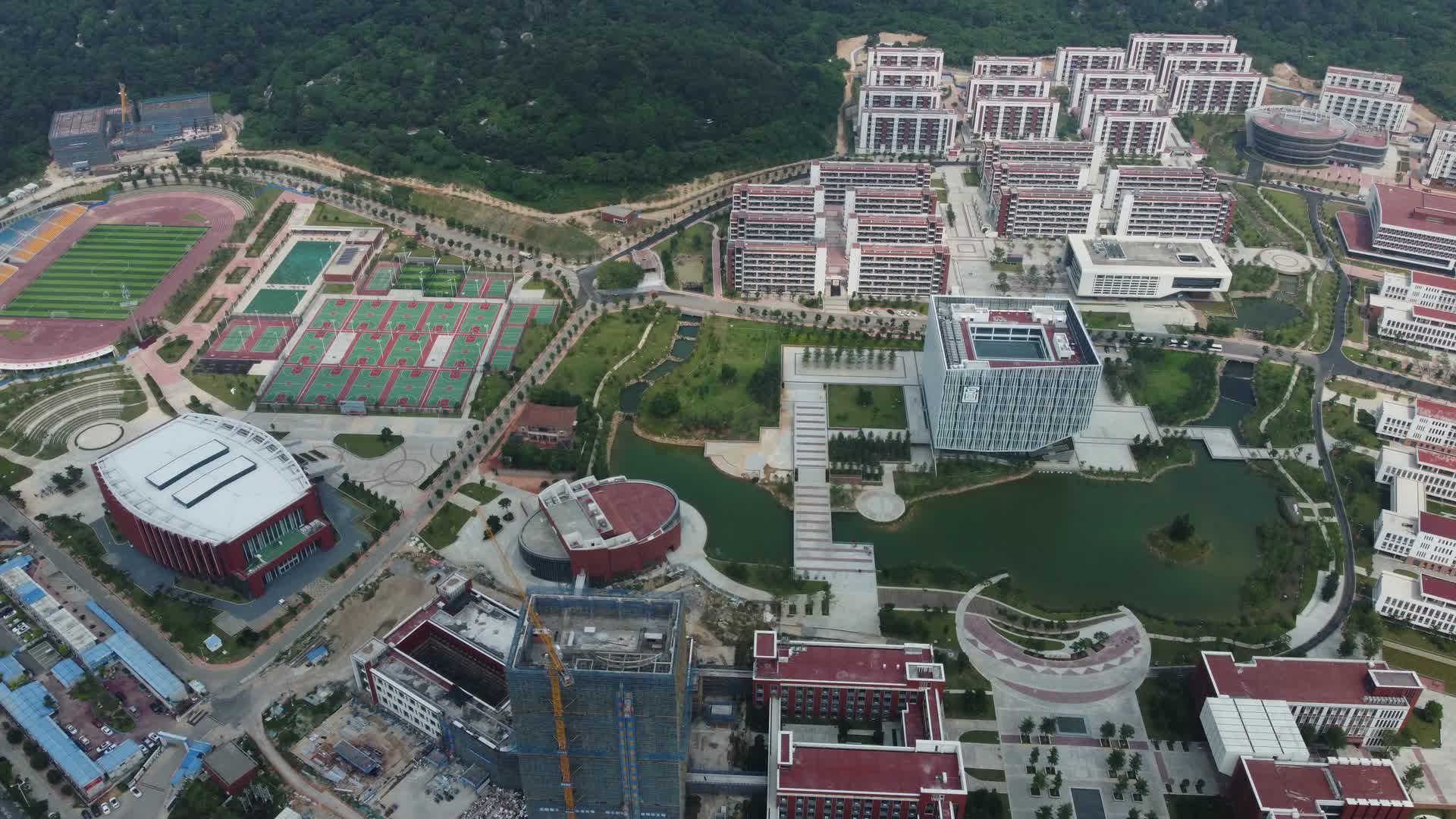 航拍莆田市梧塘镇风景4K实拍视频视频的预览图