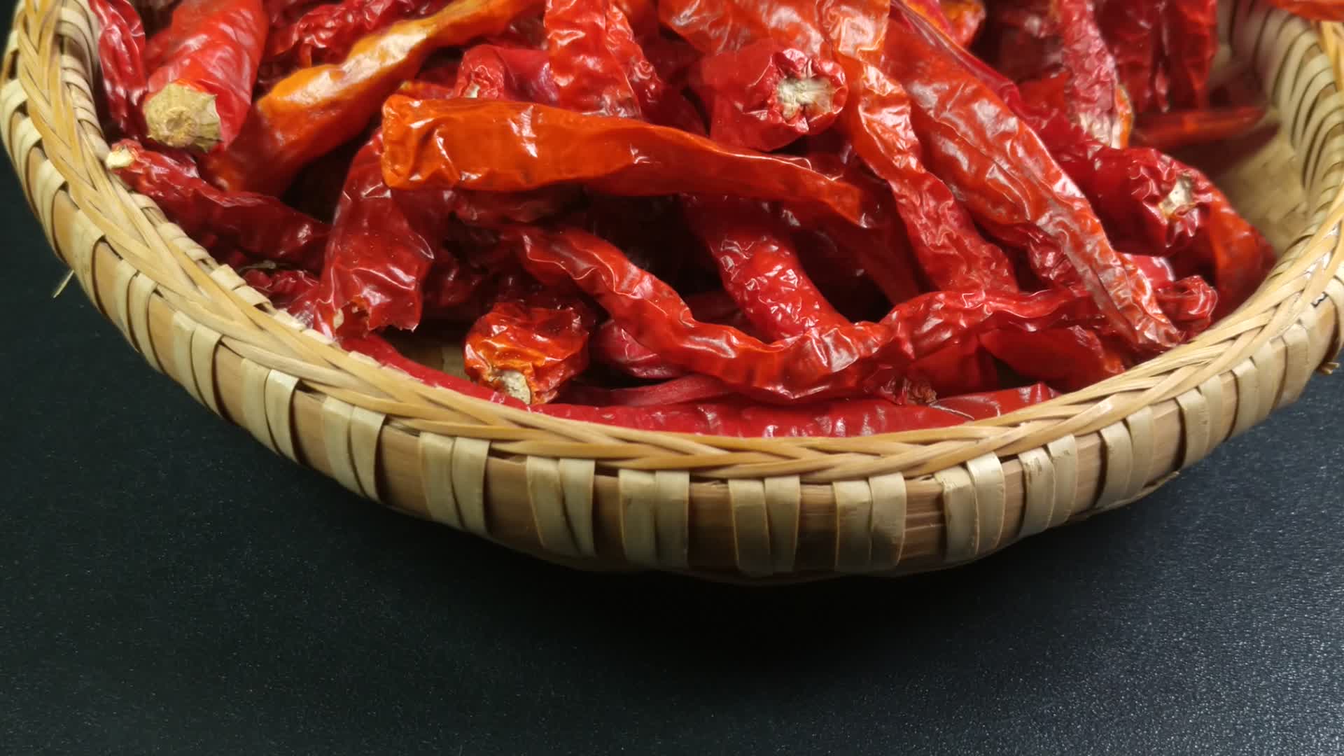 美食调味品红辣椒干辣椒K实拍视频视频的预览图