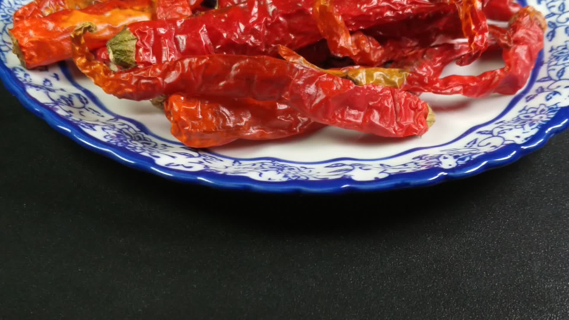 美食调味品红辣椒干辣椒K实拍视频视频的预览图
