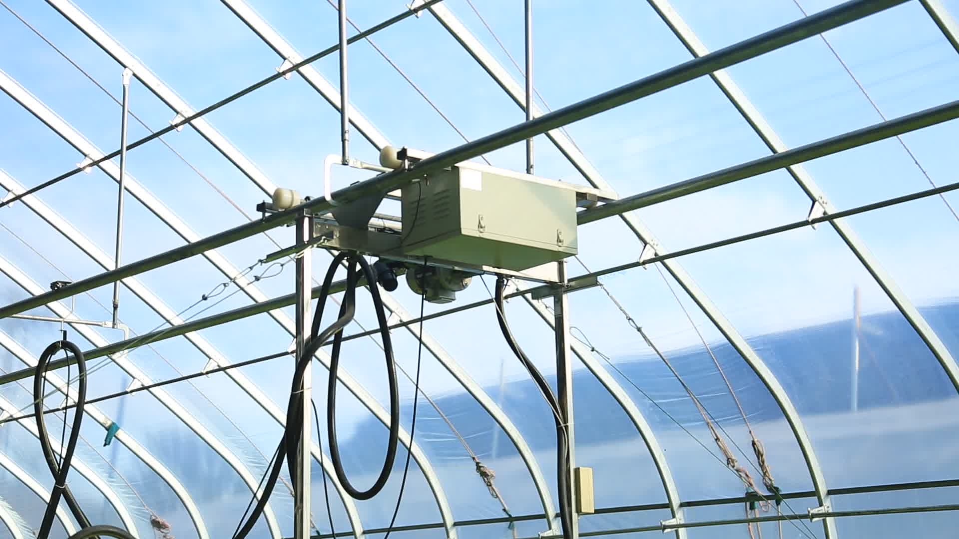 水培蔬菜温室大棚现代化农业自动化喷淋视频的预览图