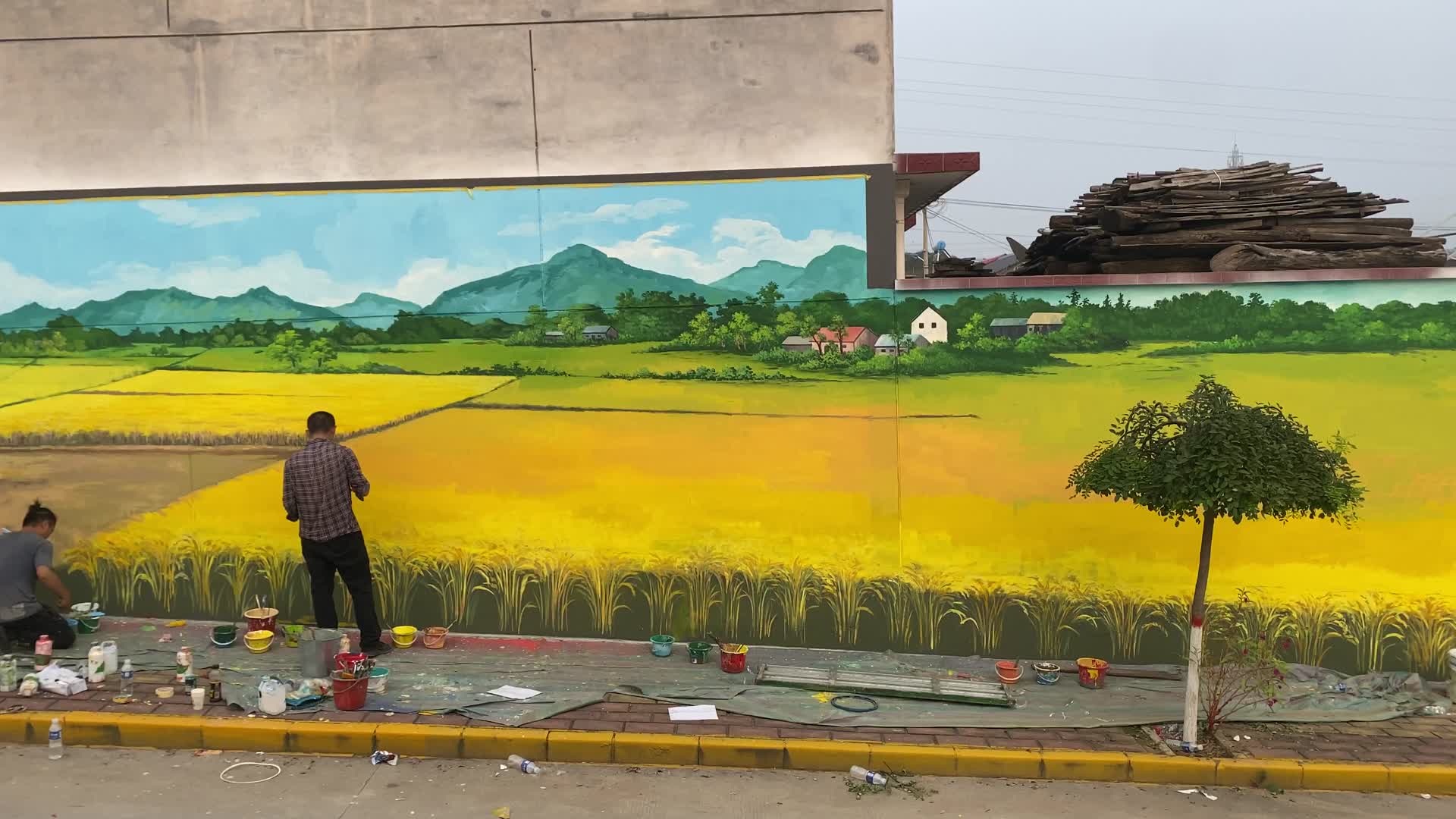 创作中的街头艺术家视频的预览图