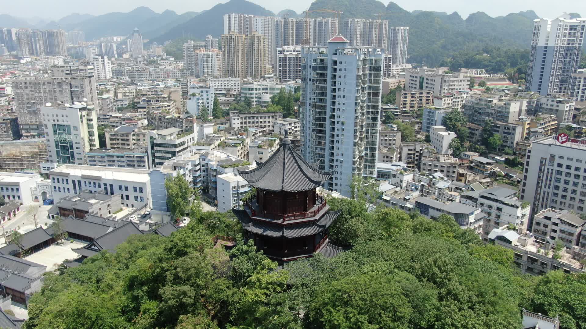 航拍贵州铜仁古城旅游景点视频的预览图