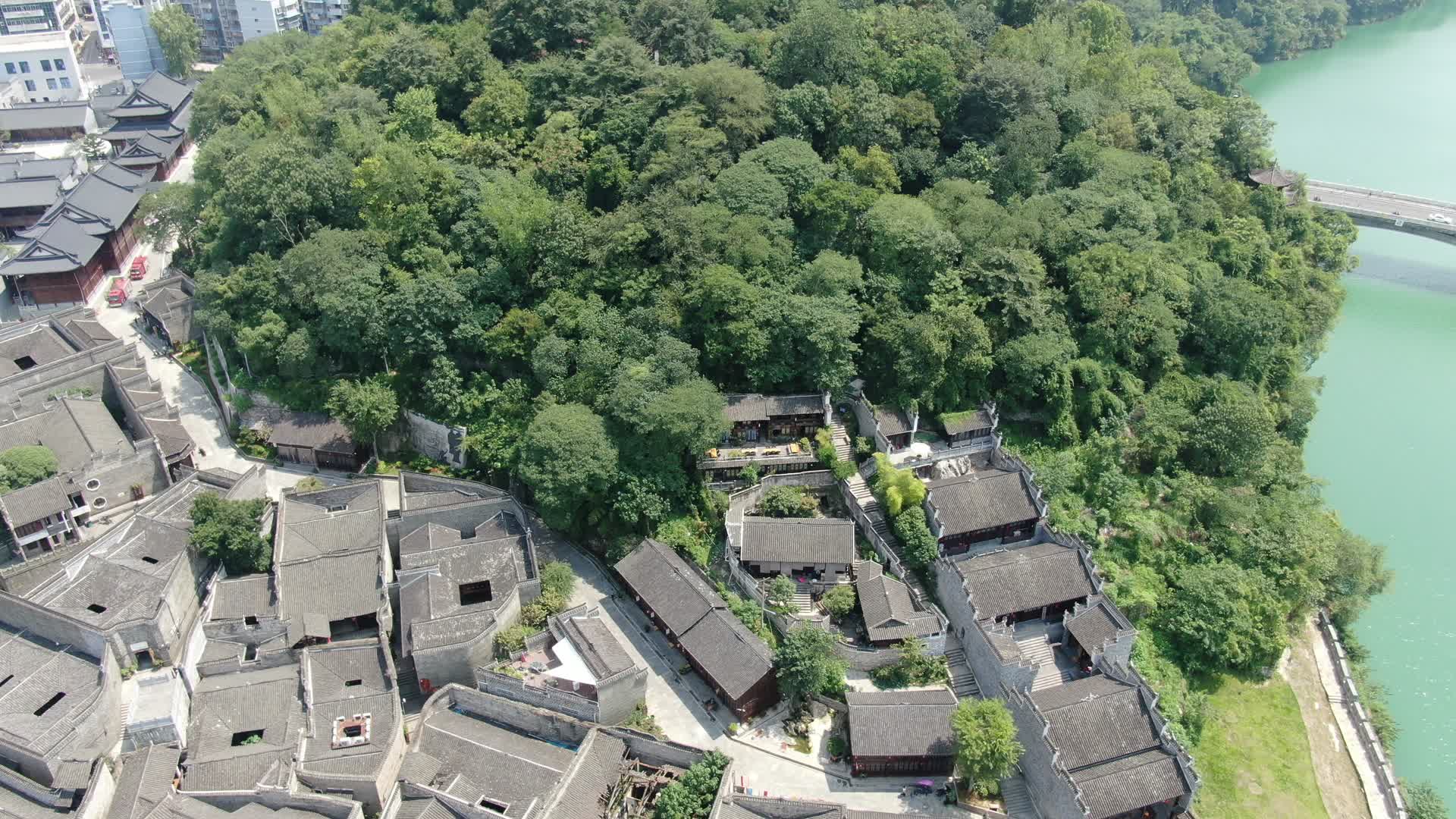 4K贵州铜仁古城古建筑航拍视频的预览图