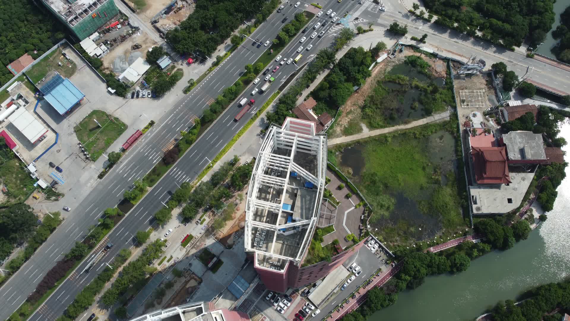 航拍莆田市区高楼群4K实拍视频视频的预览图