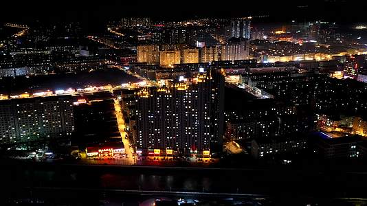 航拍丰宁县城夜景延时视频视频的预览图