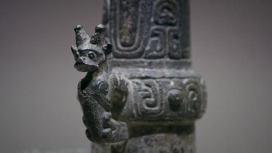 武汉湖北省博物馆历史珍宝青铜器视频视频的预览图