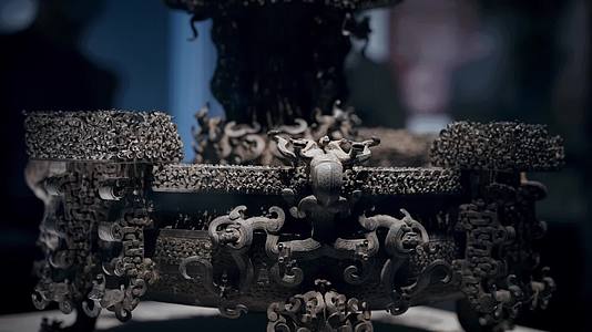 武汉湖北省博物馆历史珍宝青铜器视频视频的预览图