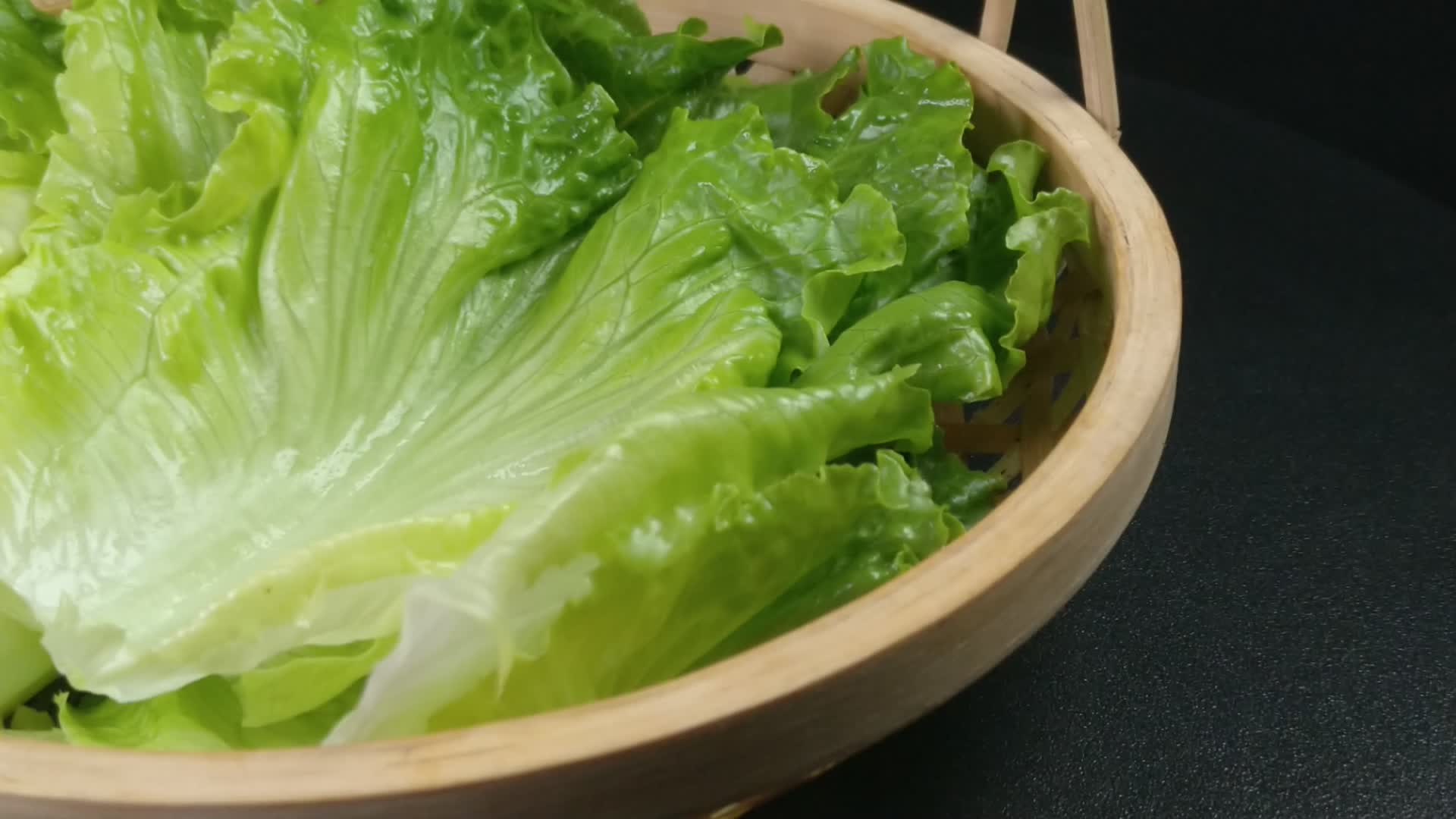食材蔬菜生菜时蔬4K实拍视频视频的预览图