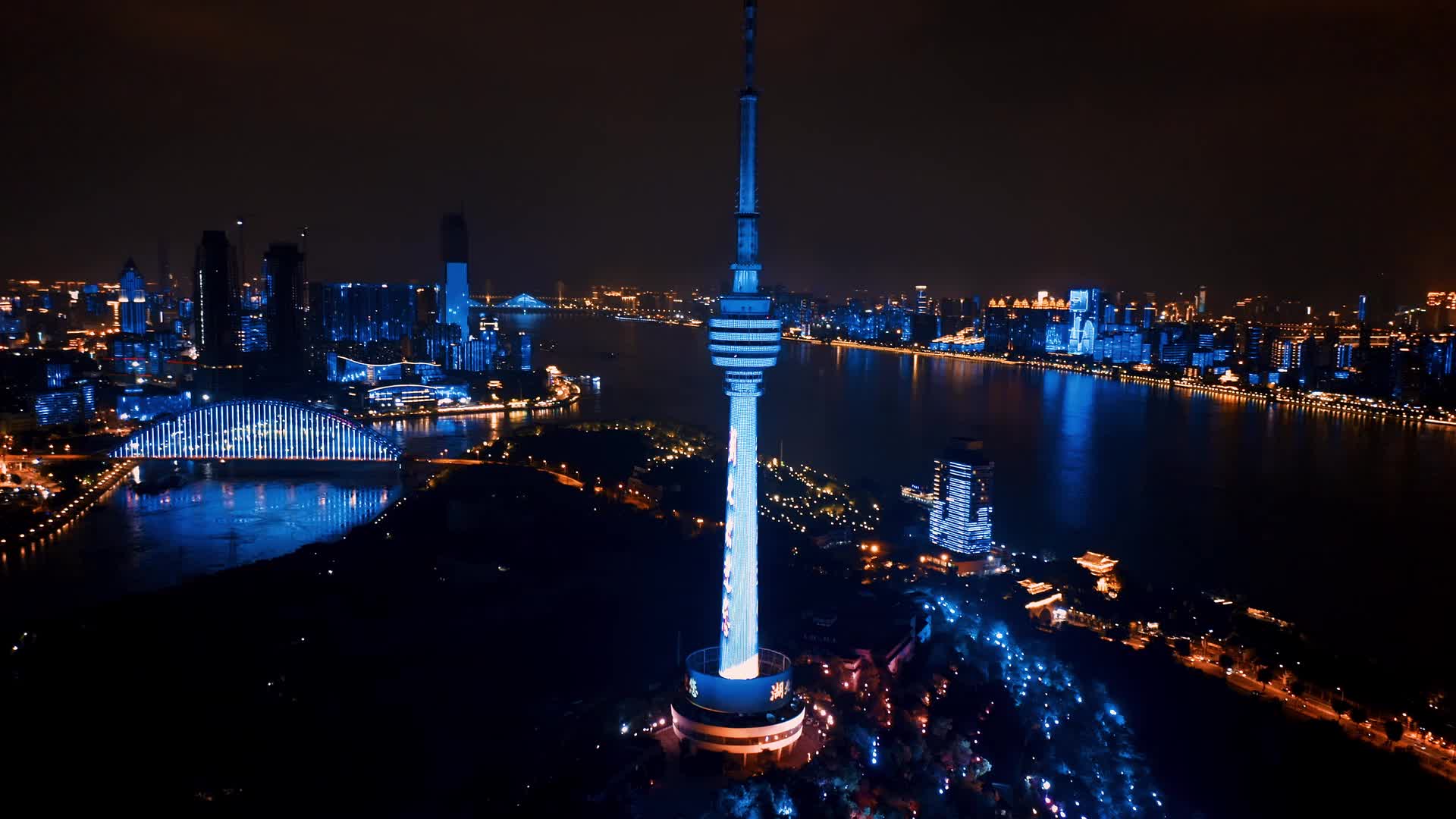 武汉长江沿江风光航拍视频视频的预览图