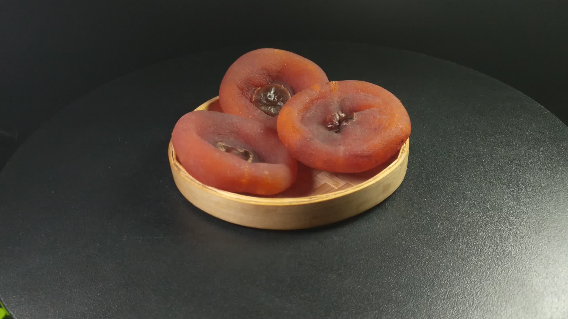 干柿子柿饼水果甜点4K实拍视频视频的预览图