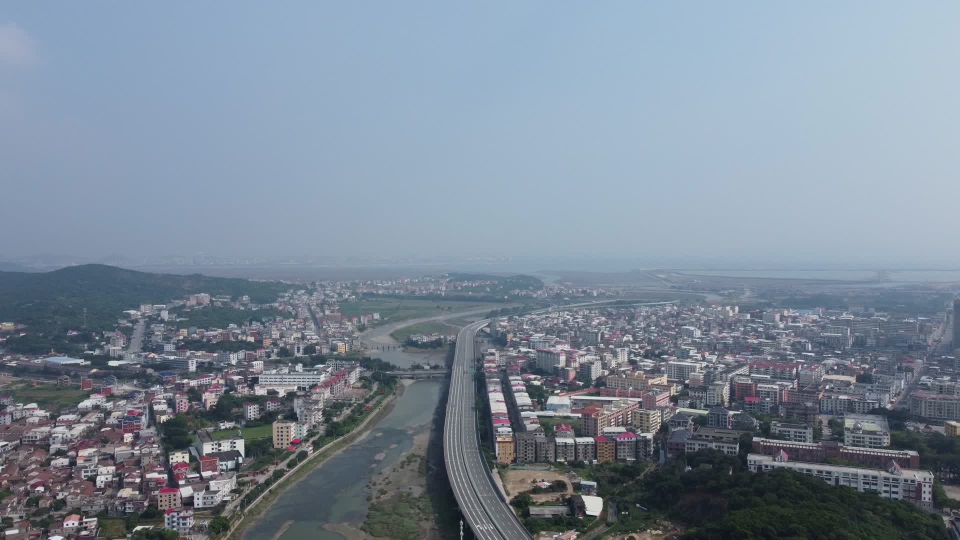 航拍莆田市涵江秋芦镇风景4K实拍视频视频的预览图
