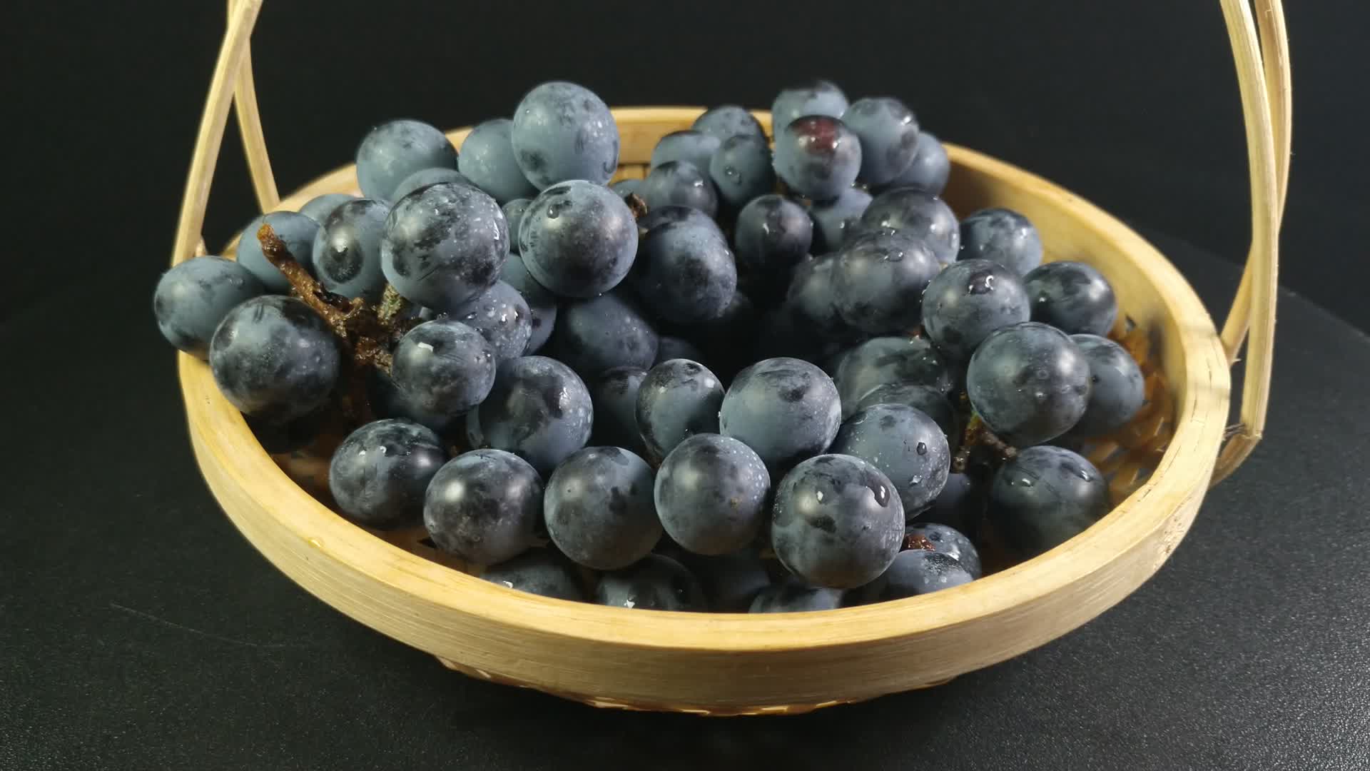 野葡萄美食水果果实视频的预览图