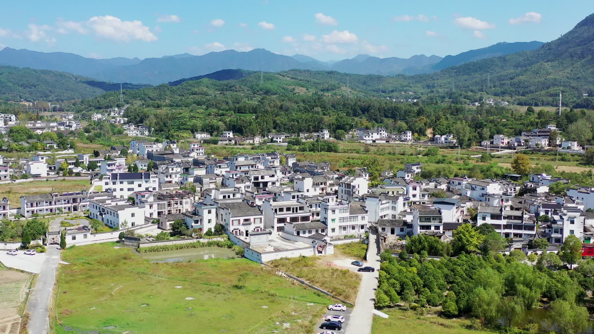 安徽黄山市农村风光视频的预览图