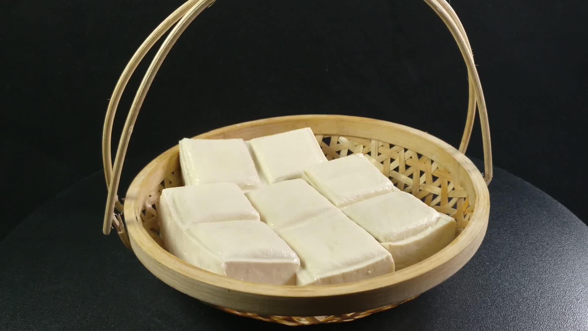 美味美食白豆腐嫩豆腐4K实拍视频视频的预览图