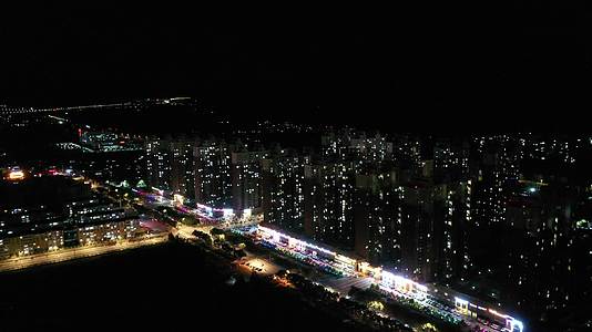 航拍城市夜景视频的预览图
