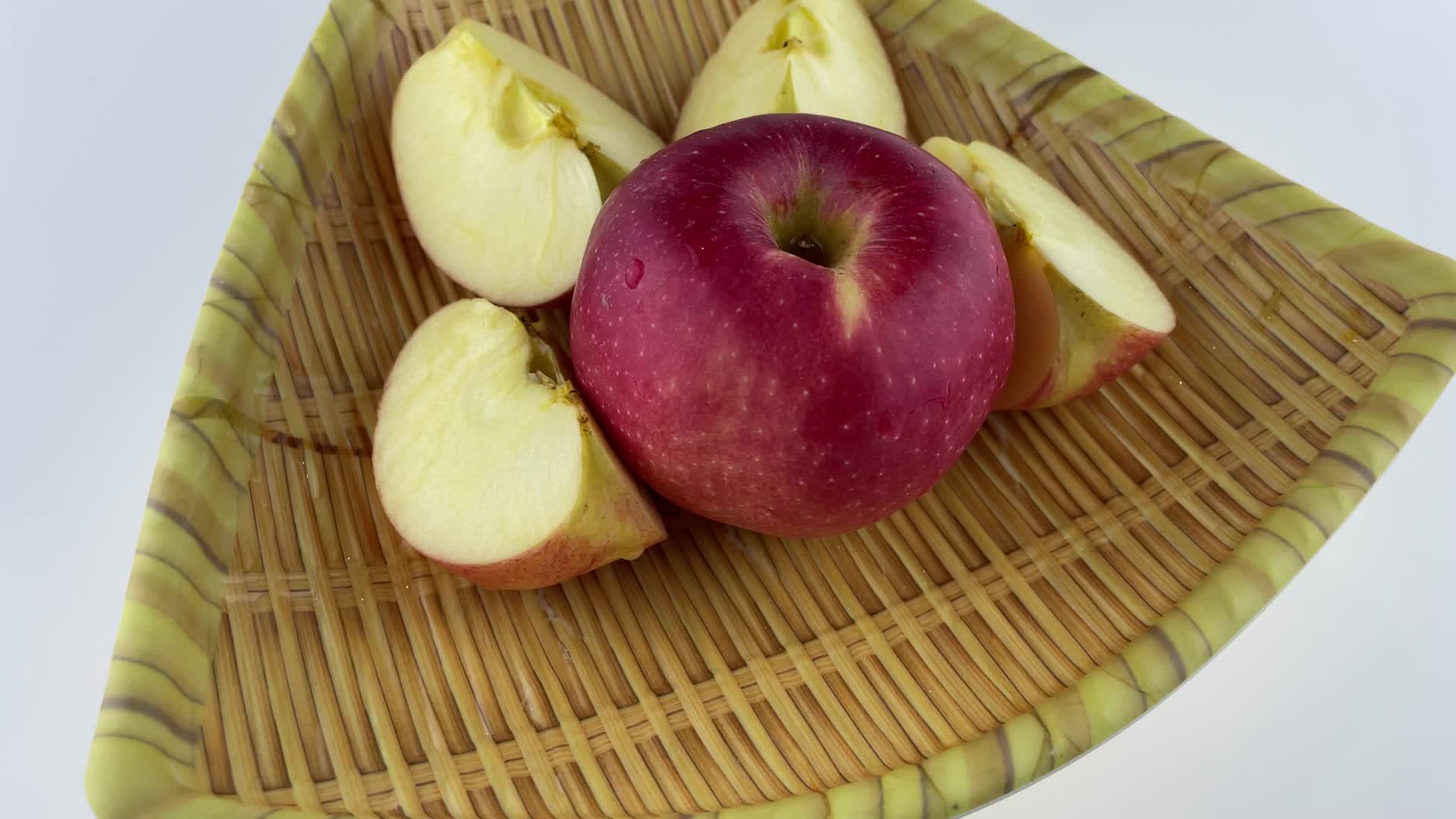黄金帅苹果4K实拍视频视频的预览图