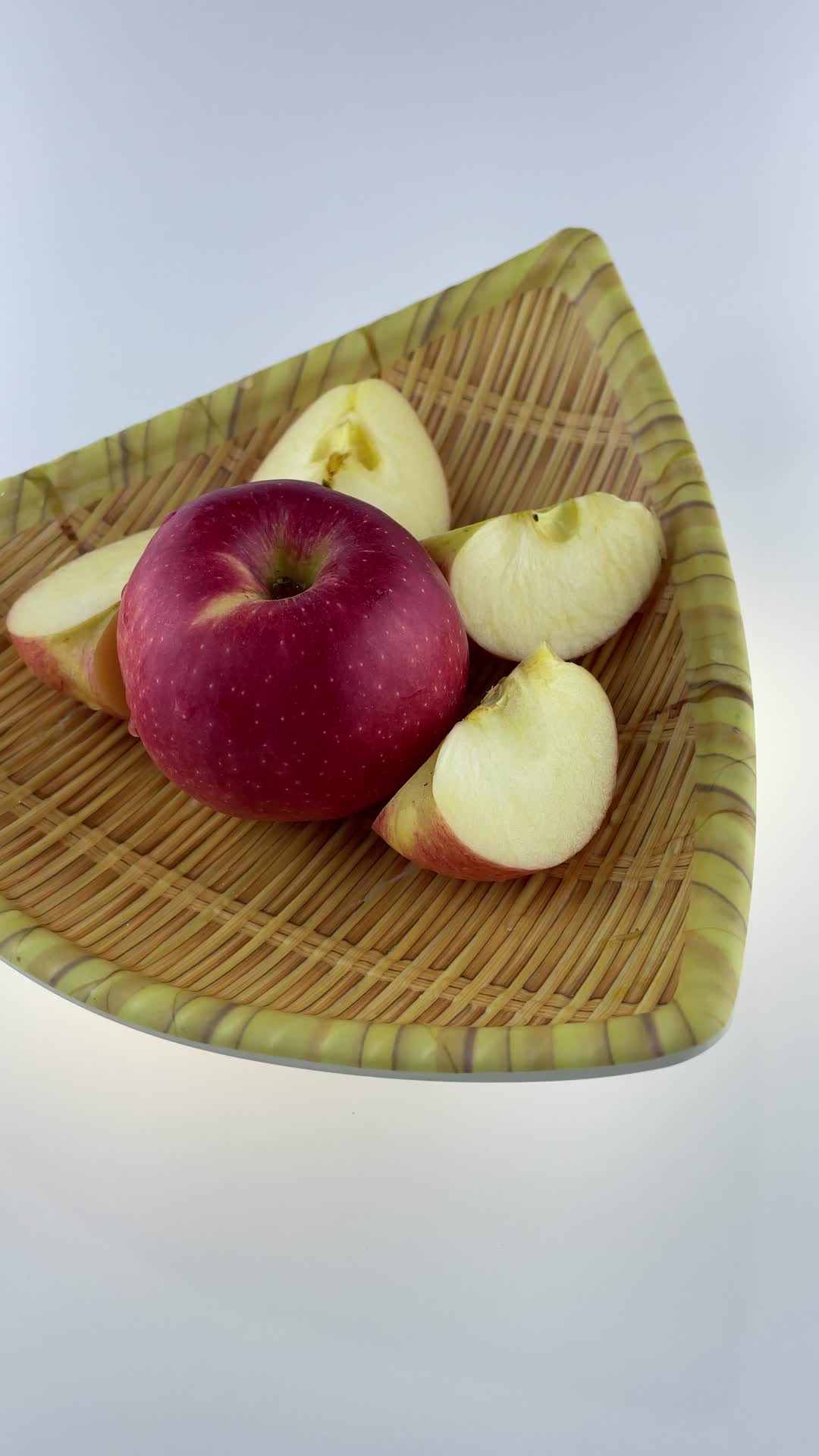 黄金帅苹果4K实拍视频视频的预览图