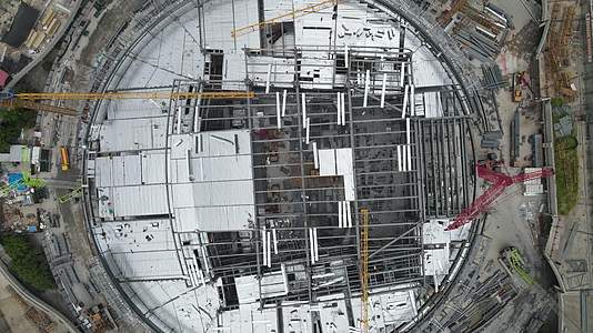 俯拍城市建设施工现场4K航拍视频的预览图
