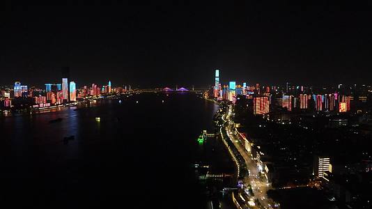 湖北武汉城市长江两岸夜景灯光秀航拍视频的预览图