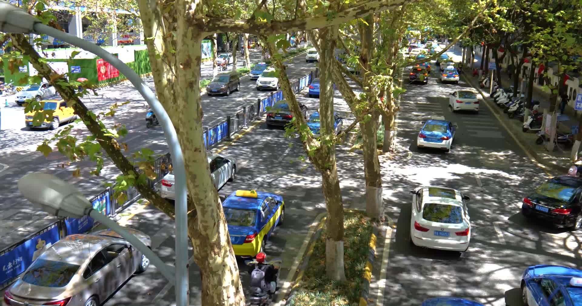 4K城市绿色交通视频的预览图
