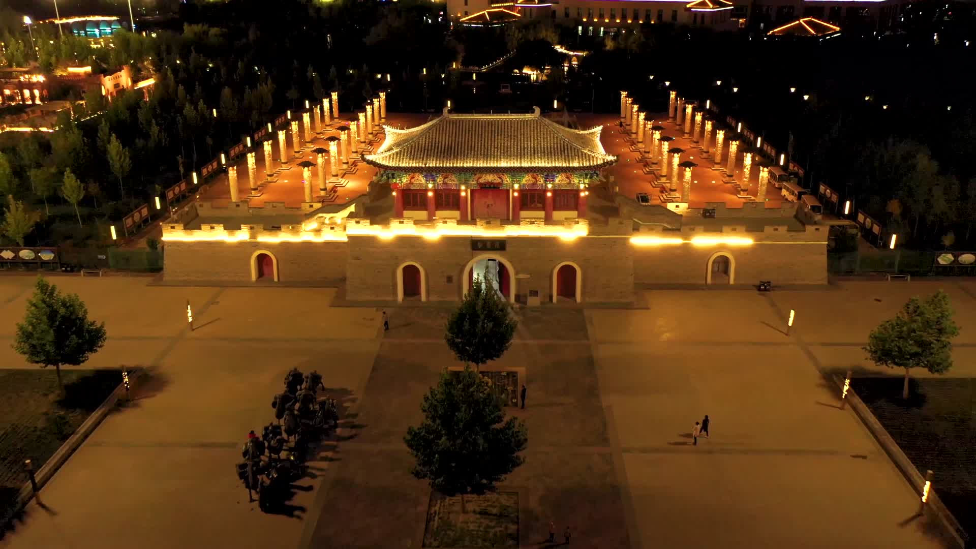 航拍新疆阿克苏姑墨亭夜景视频的预览图