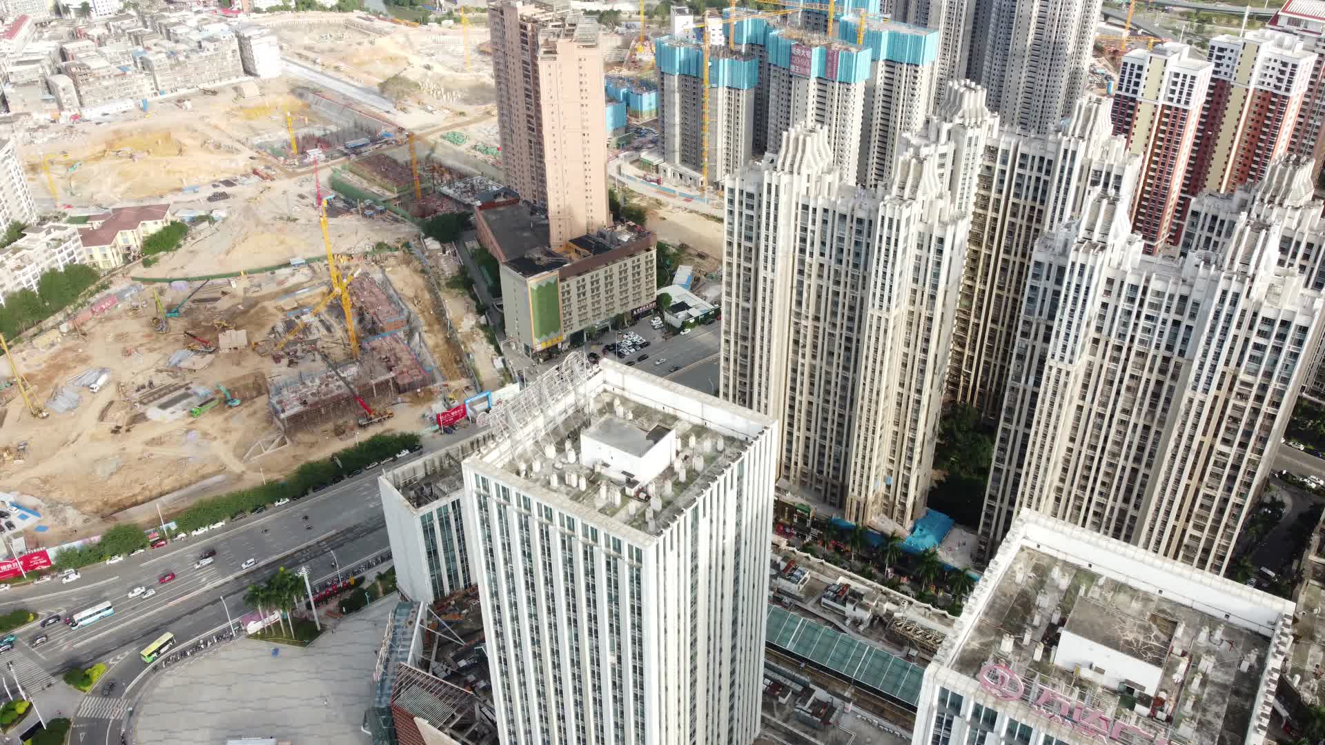 航拍莆田市万达高楼群4K实拍视频视频的预览图