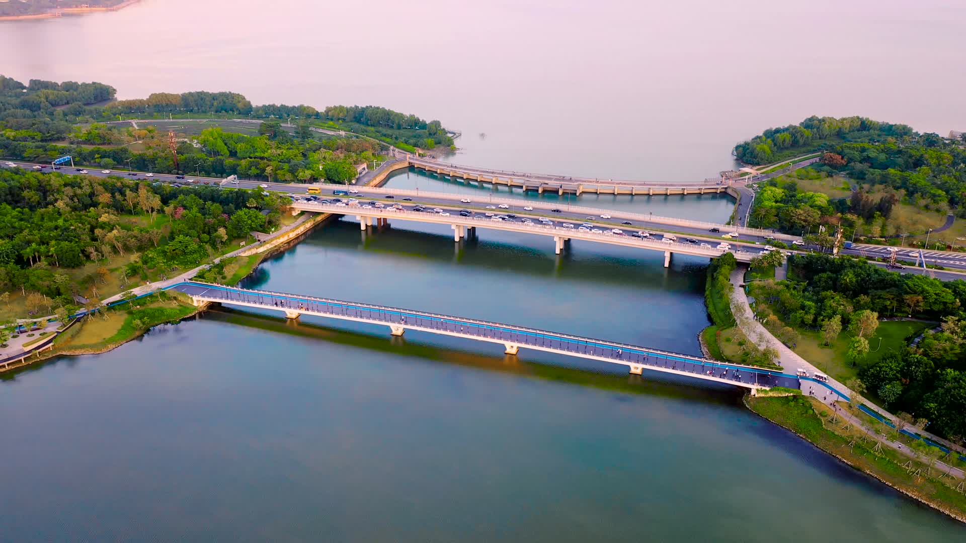 航拍深圳后海大桥视频的预览图