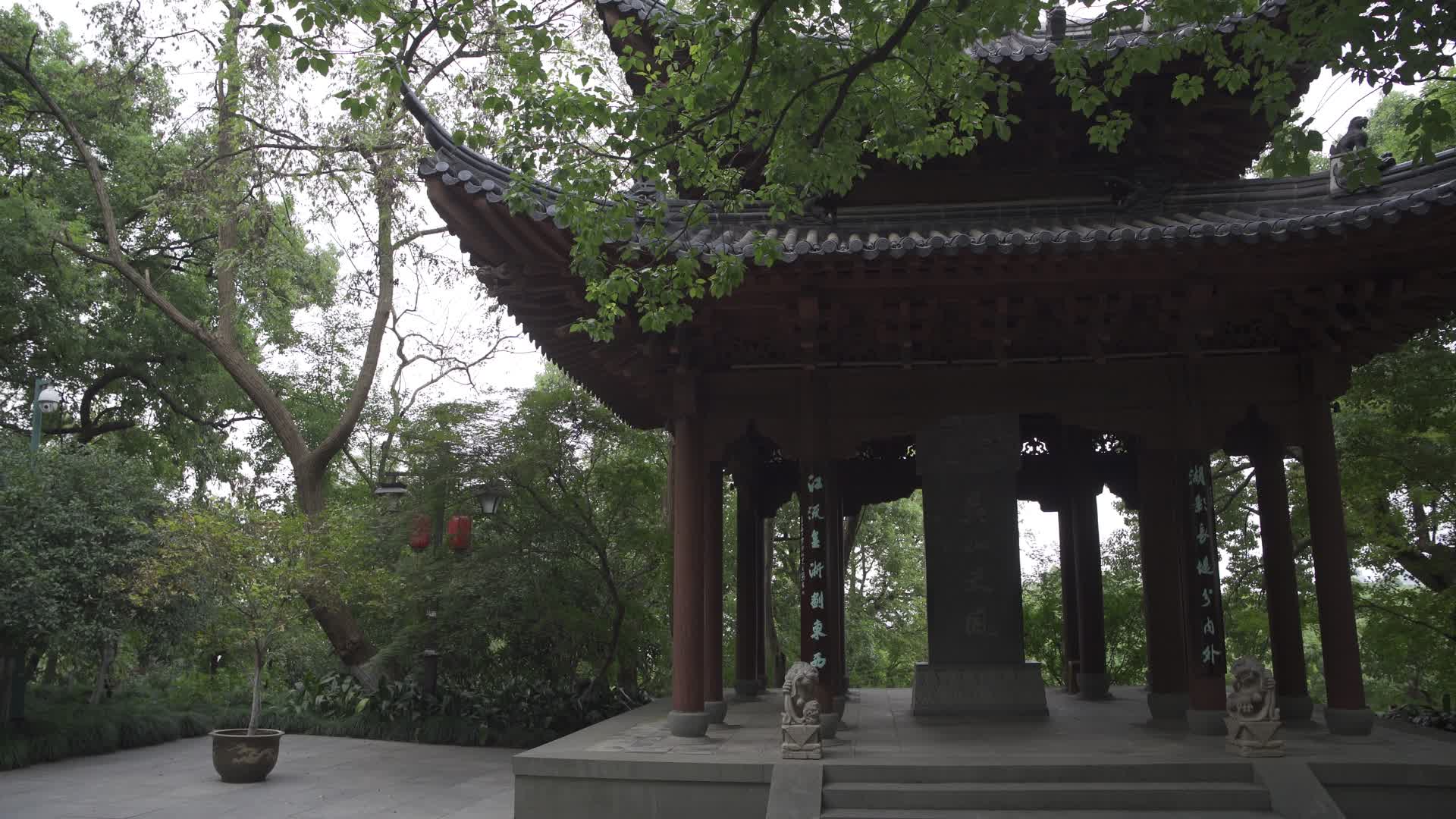 杭州吴山景区城隍阁景区4K风景视频视频的预览图