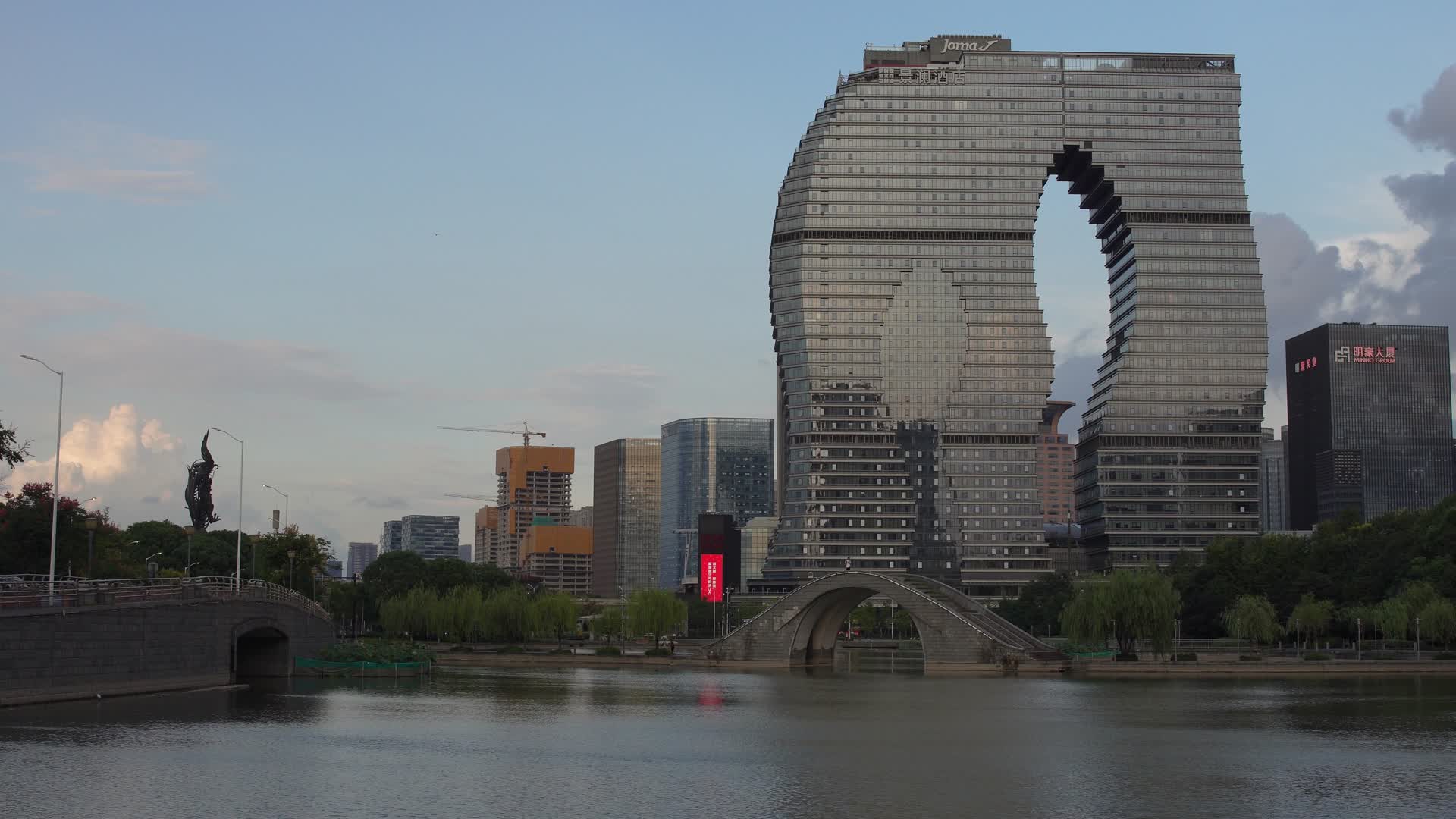 杭州君印酒店网红景点4K视频视频的预览图