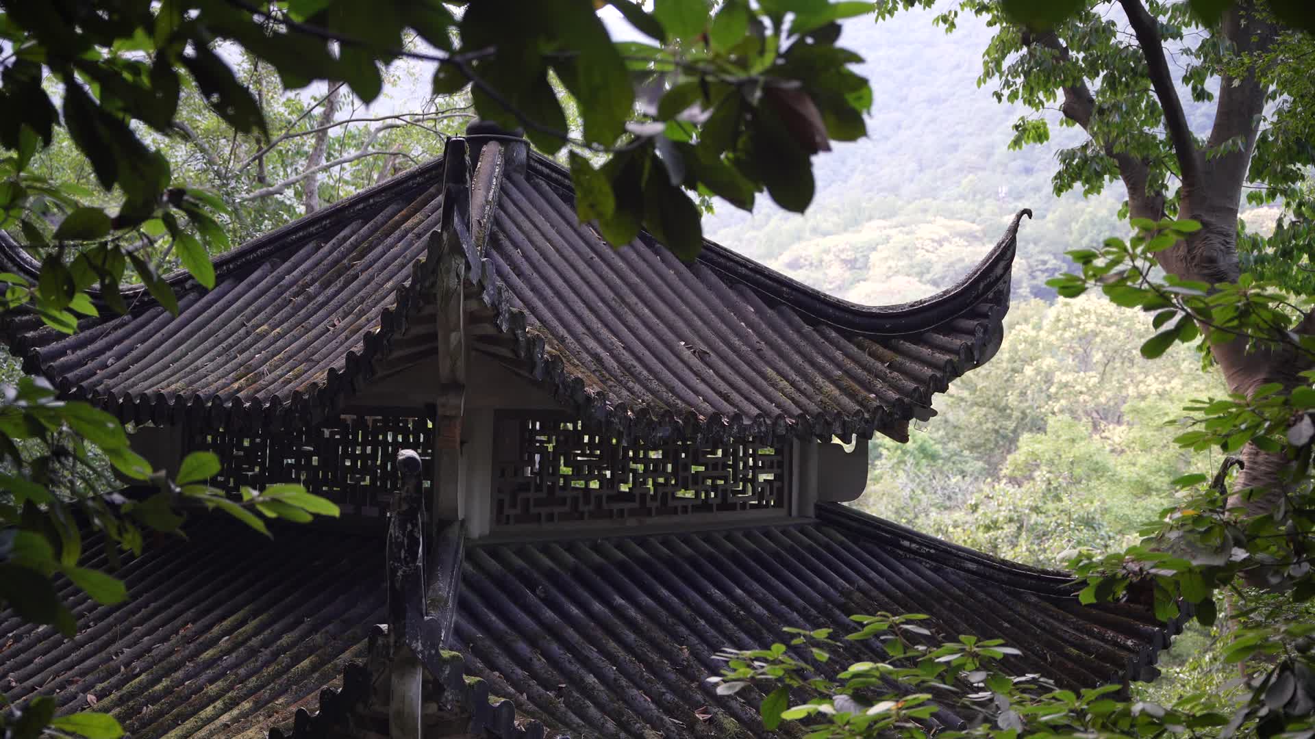 杭州飞来峰景区飞来峰造像4K风景视频视频的预览图