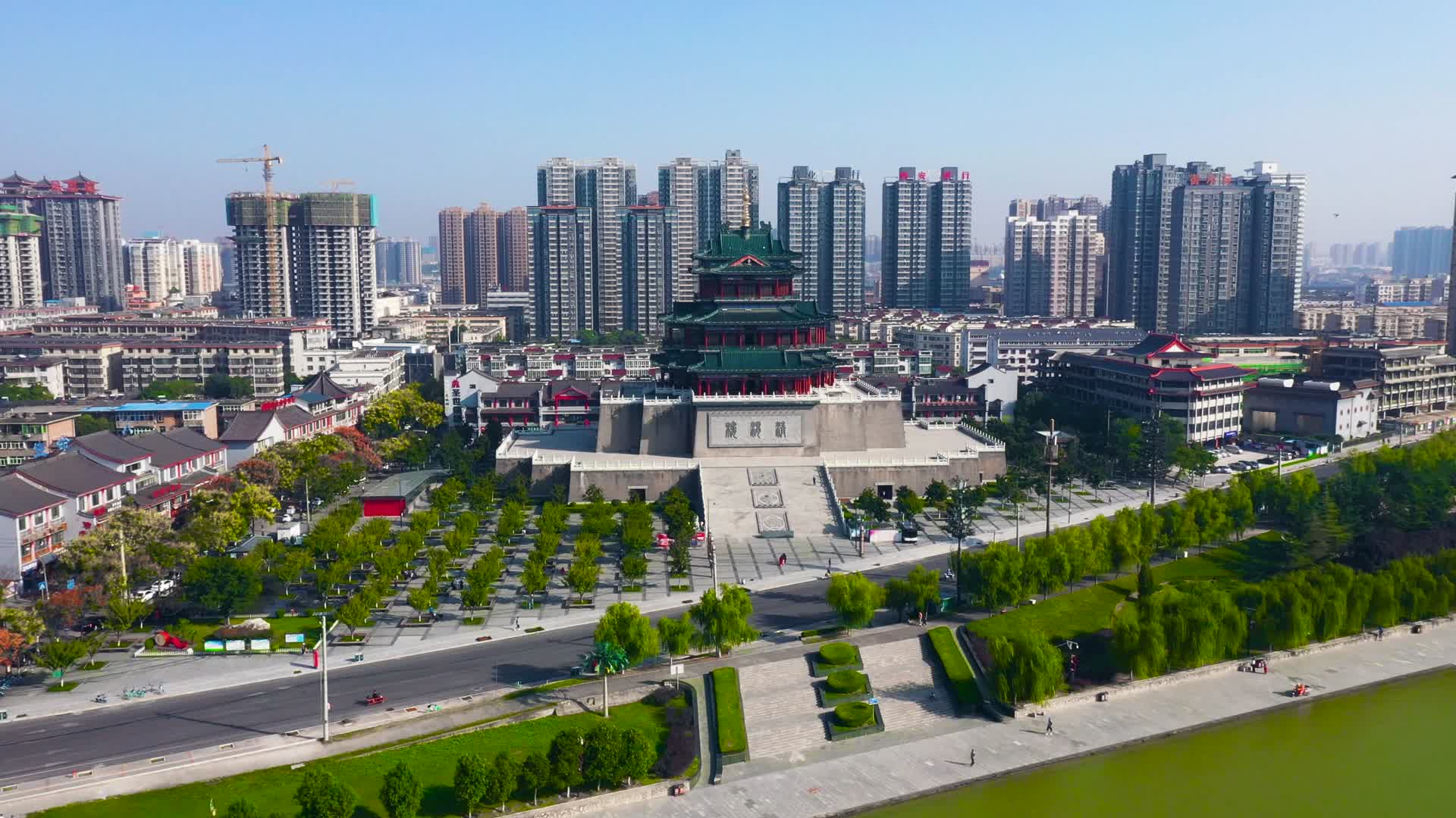 航拍咸阳市清渭楼视频的预览图
