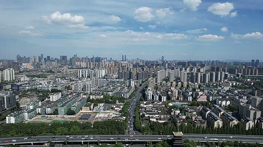 杭州吴山景区河坊街航拍4K风景视频视频的预览图