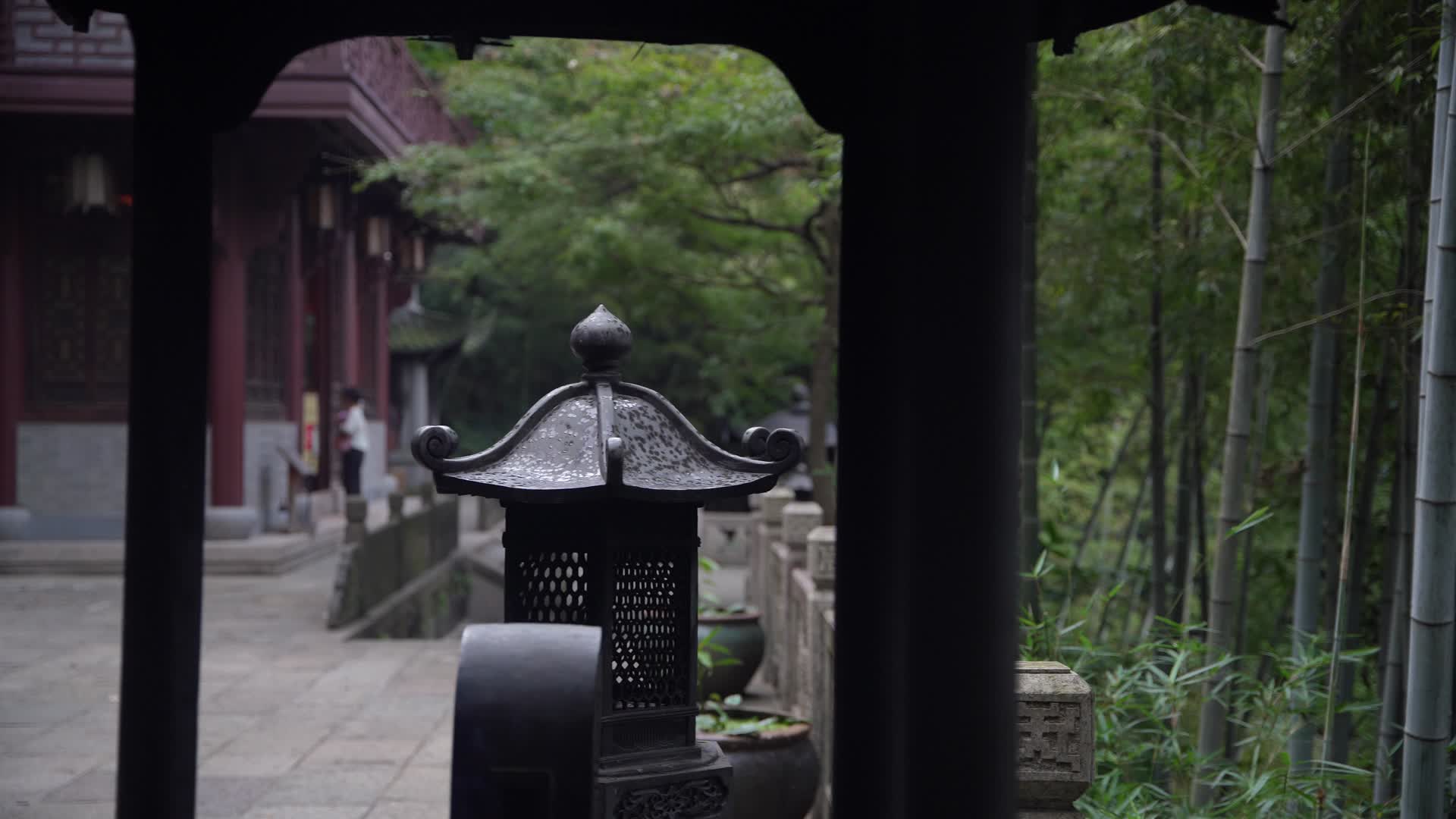 杭州飞来峰景区韬光寺禅院4K风景视频视频的预览图