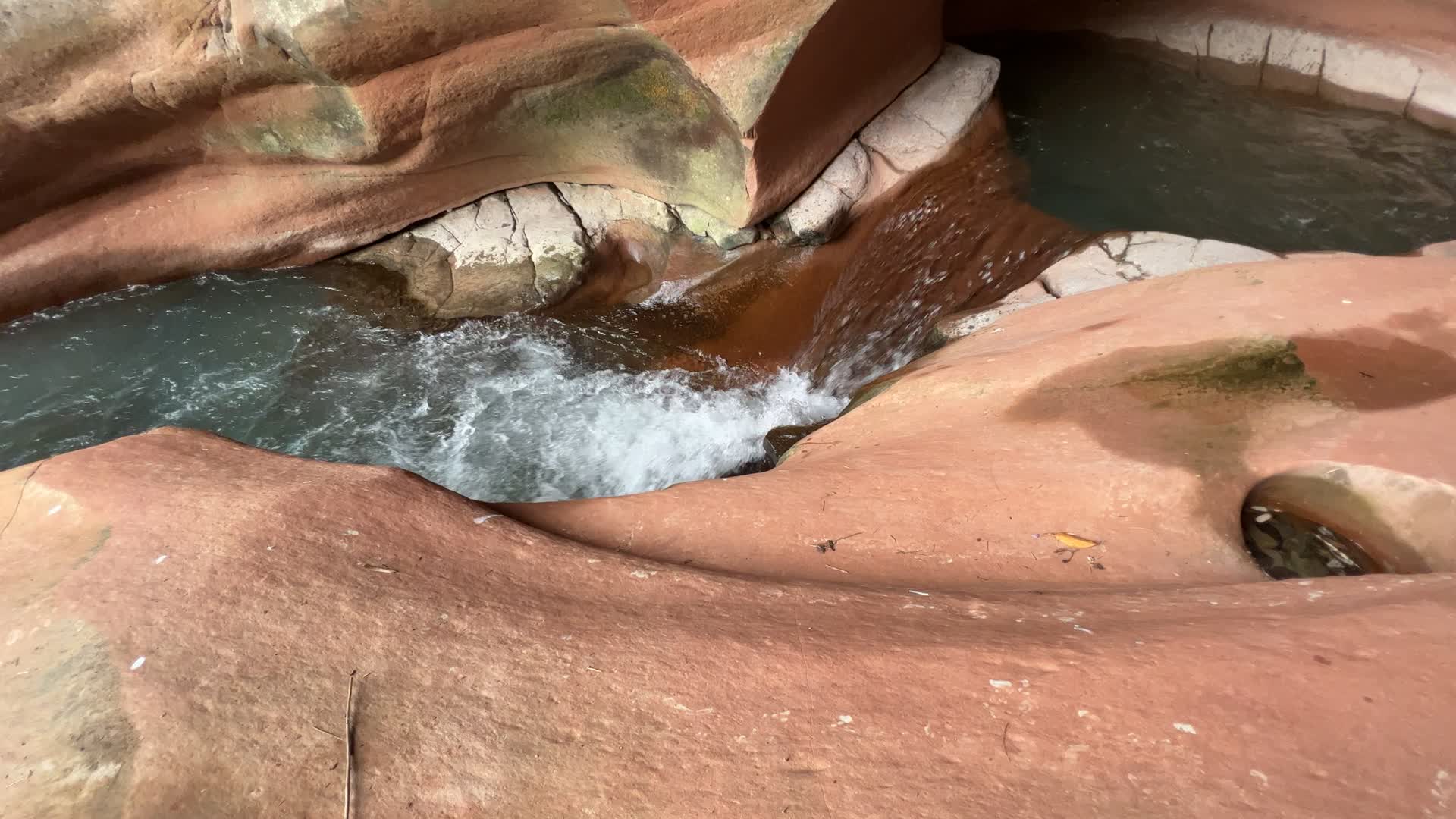自然风景岩石河流实拍4K视频视频的预览图