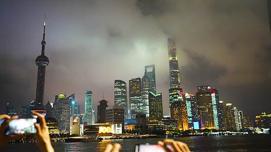 上海浦东灯光秀视频的预览图