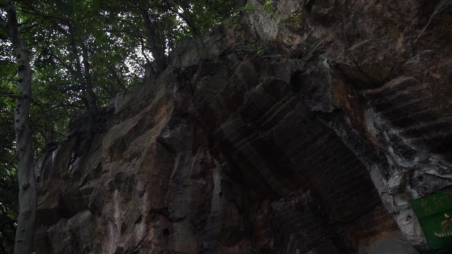 杭州宝石山景区佛石岩风景视频视频的预览图