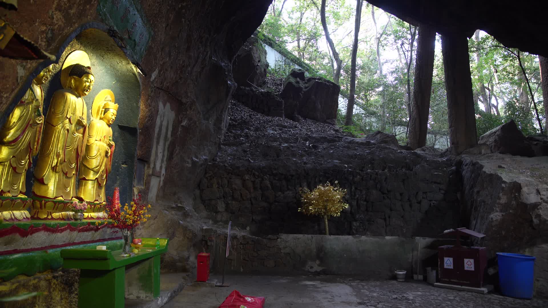 杭州宝石山景区紫云洞4K风景视频视频的预览图