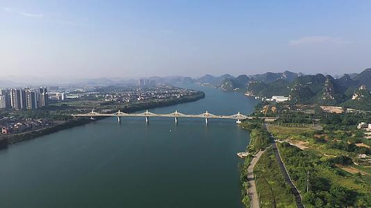 航拍柳州三门江大桥视频的预览图
