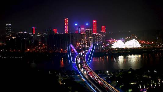 南宁夜景南宁大桥航拍视频的预览图
