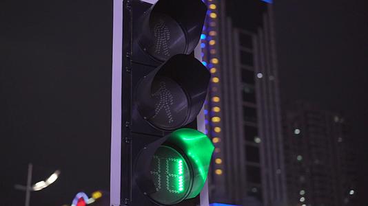 红绿灯交通信号灯视频的预览图