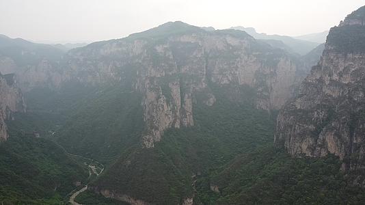 焦作云台山大峡谷雨后景色视频的预览图