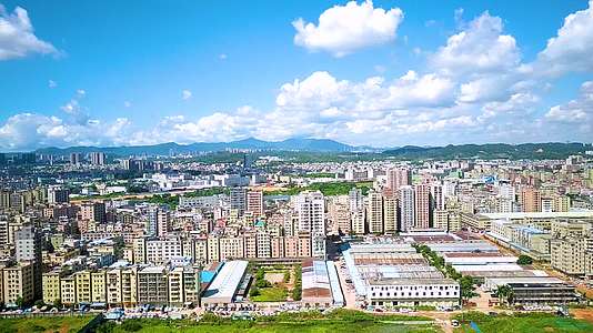 广州惠州城市晴天蓝天白云移动延时视频的预览图