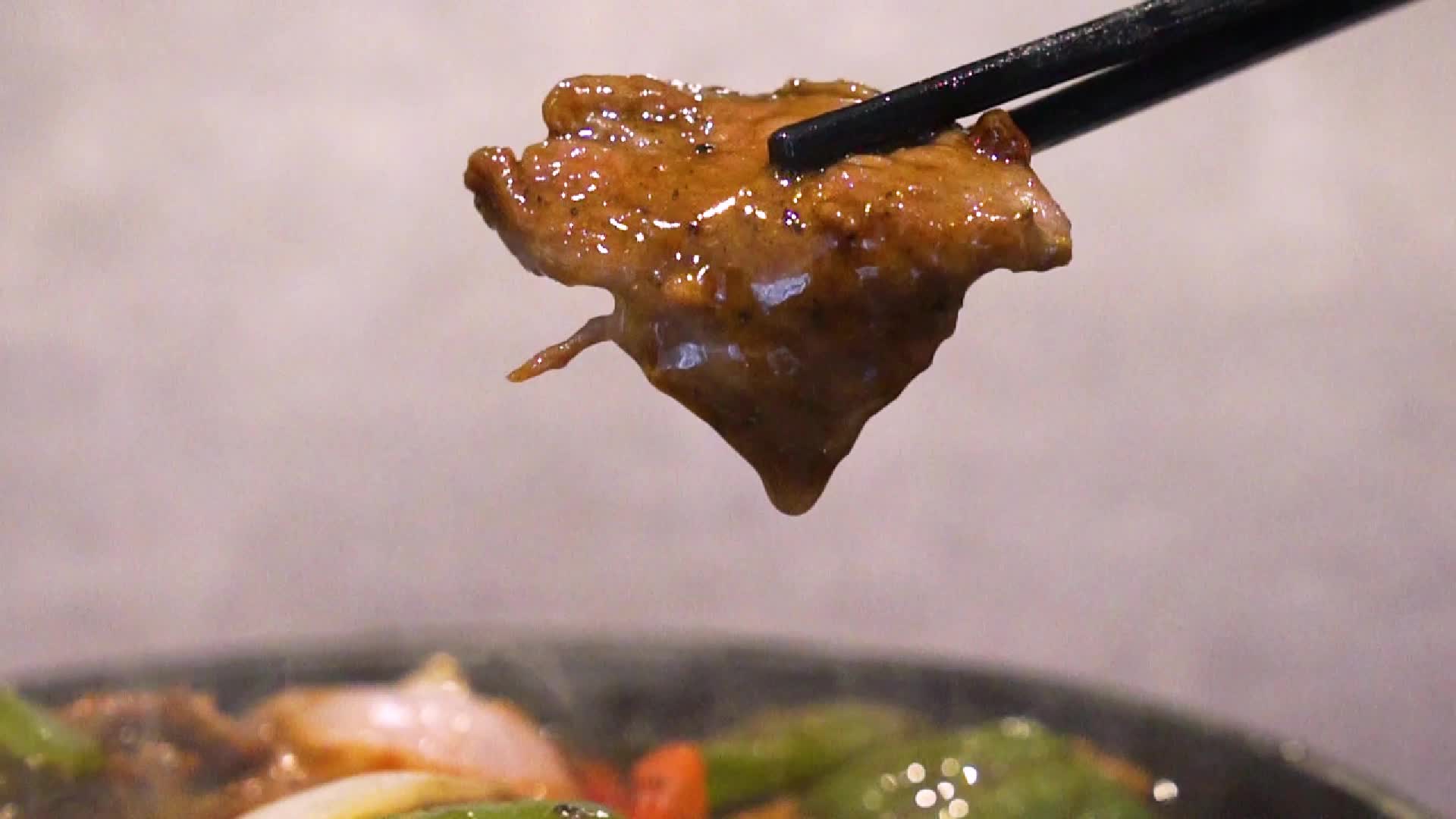 川菜美食肥牛酸菜鱼视频的预览图