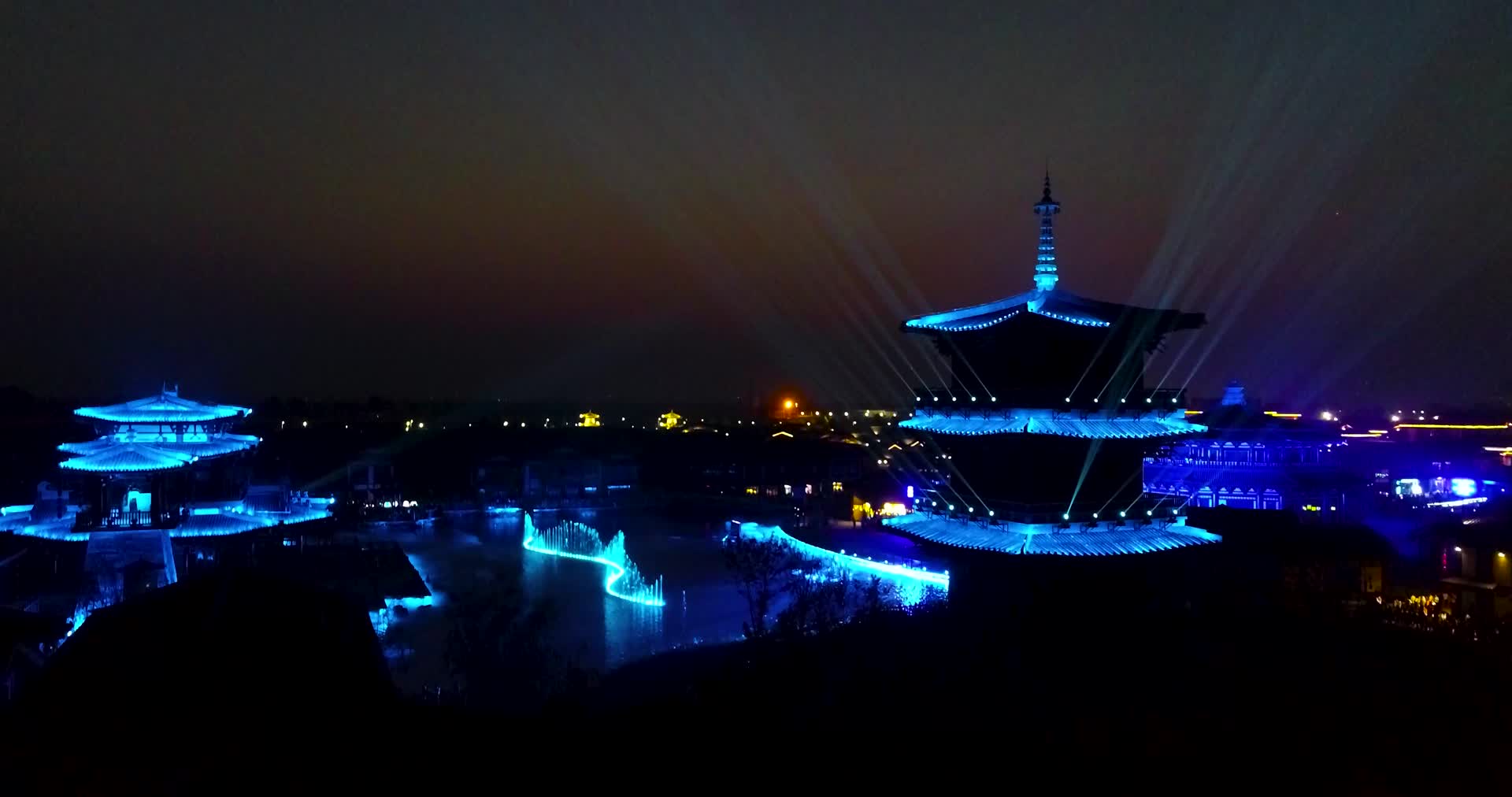 4K航拍焦作云台古镇夜景视频的预览图