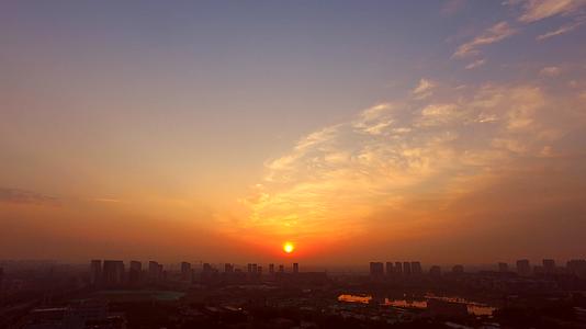 日出延时太阳红太阳清晨早晨视频的预览图