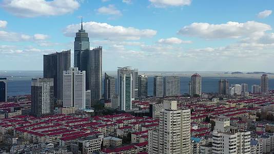 山东烟台市城市风光航拍4K视频视频的预览图
