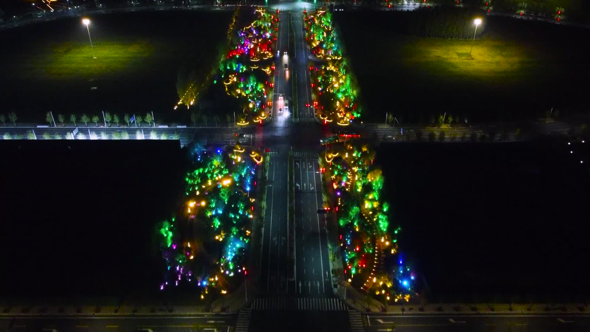 航拍郑州滨湖路梦幻夜景视频的预览图