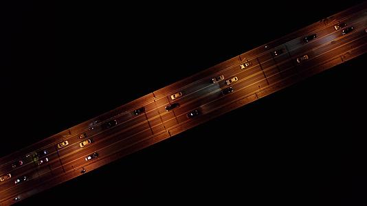 4K航拍橘子洲大桥夜景慢镜头视频视频的预览图