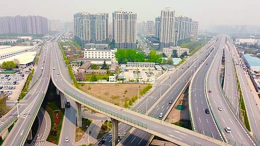 航拍郑州中州大道立交桥全景视频的预览图